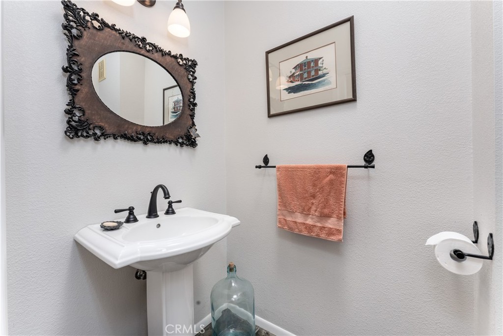 28646 Redinger Way, North Fork, CA 93602