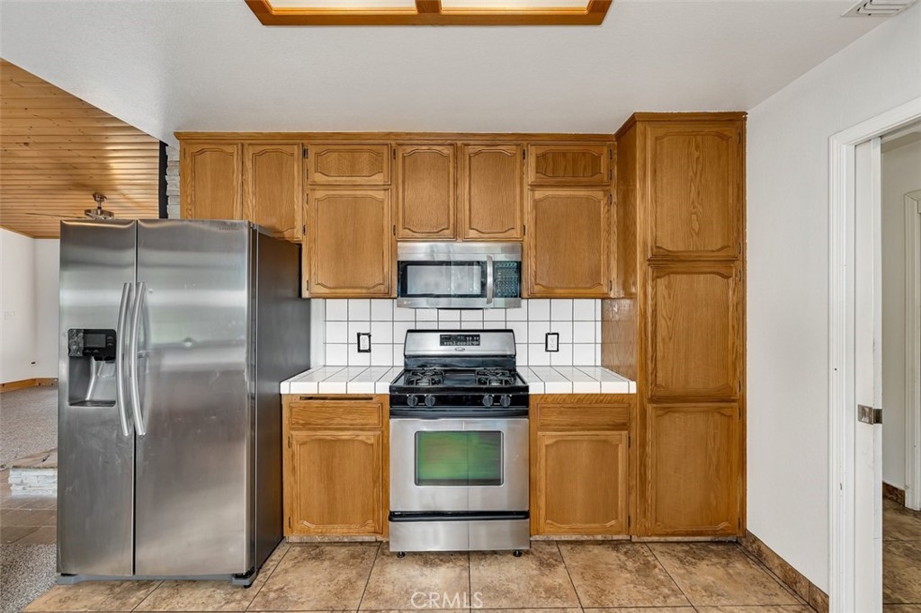 38475 Sierra Lakes Dr, Oakhurst, CA 93644