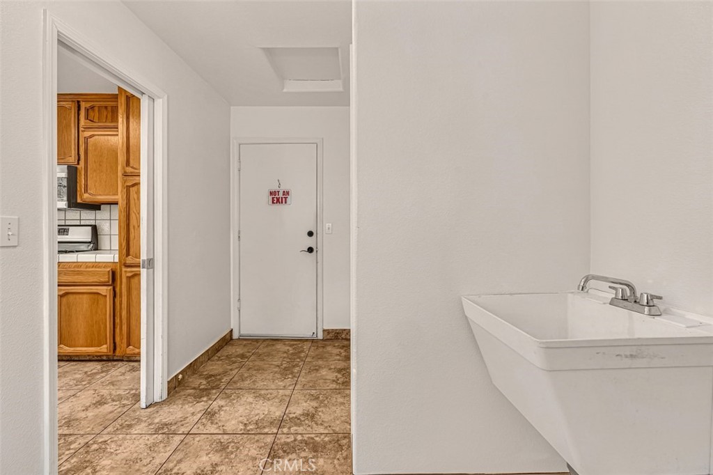 38475 Sierra Lakes Dr, Oakhurst, CA 93644