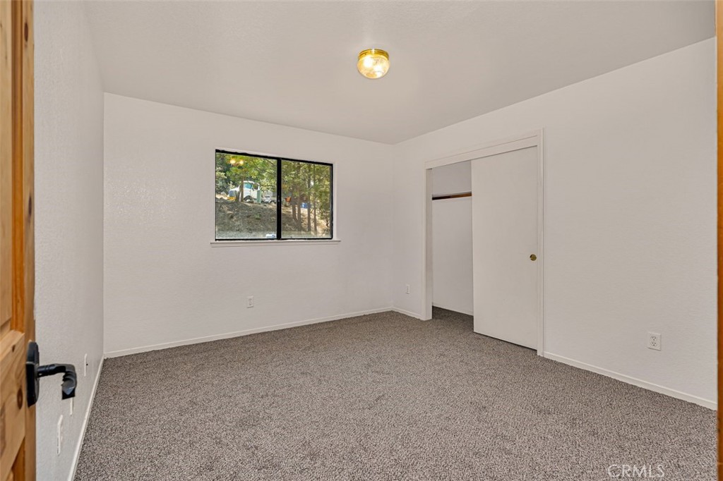 38475 Sierra Lakes Dr, Oakhurst, CA 93644