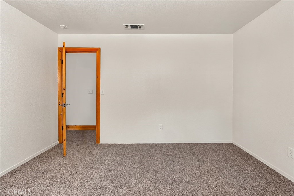 38475 Sierra Lakes Dr, Oakhurst, CA 93644