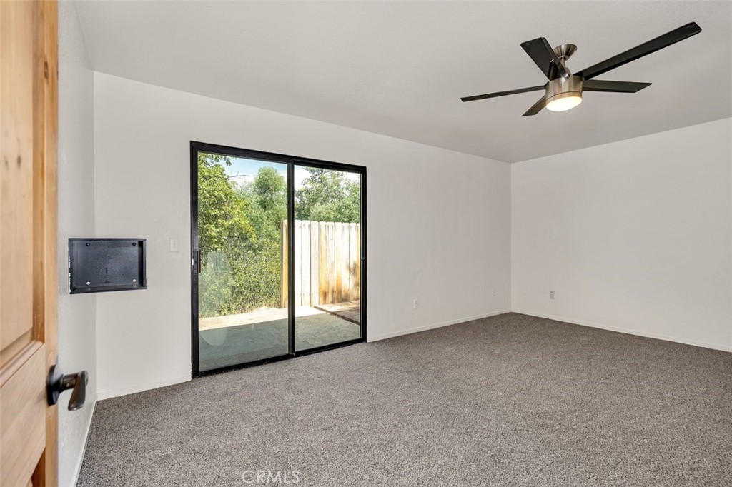 38475 Sierra Lakes Dr, Oakhurst, CA 93644