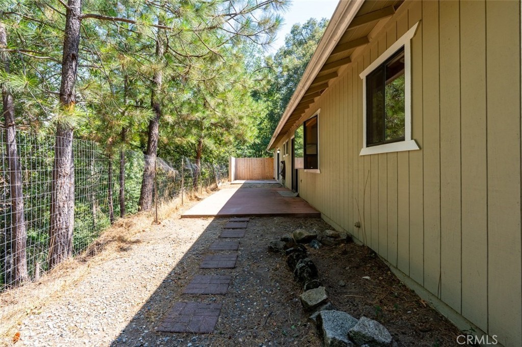 38475 Sierra Lakes Dr, Oakhurst, CA 93644