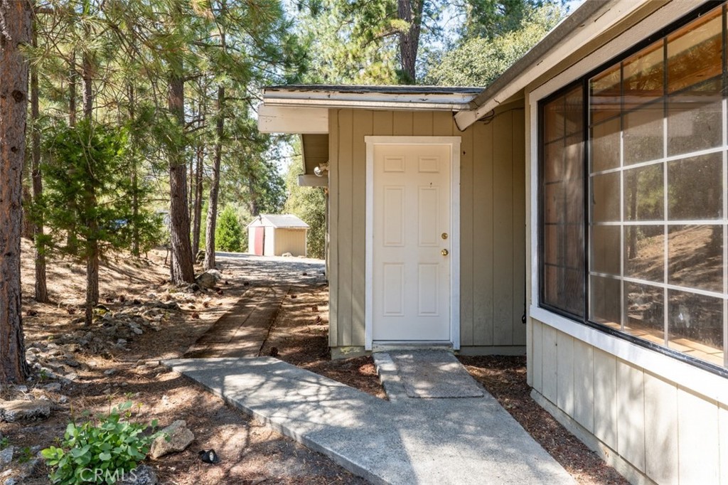 38475 Sierra Lakes Dr, Oakhurst, CA 93644
