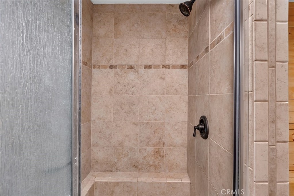 38475 Sierra Lakes Dr, Oakhurst, CA 93644