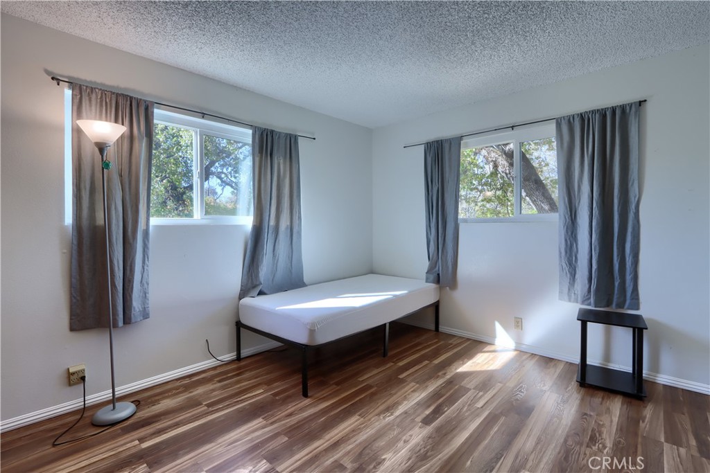 42896 E Country Club Dr, Oakhurst, CA 93644