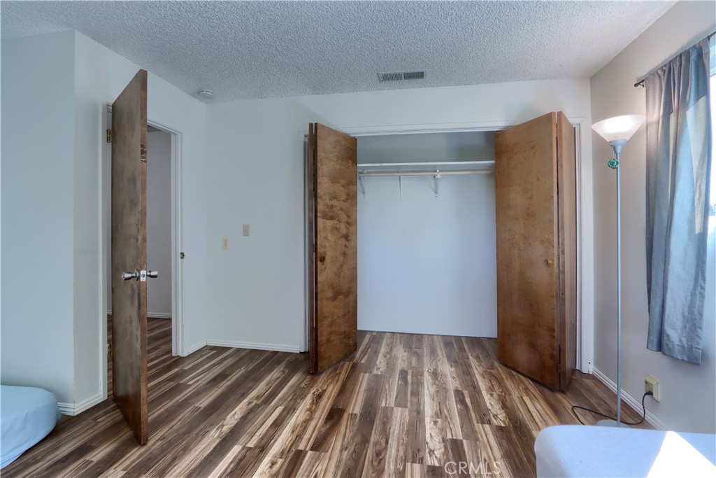 42896 E Country Club Dr, Oakhurst, CA 93644