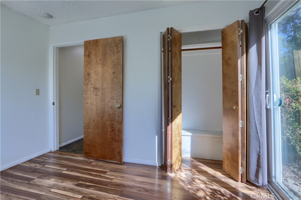 42896 E Country Club Dr, Oakhurst, CA 93644