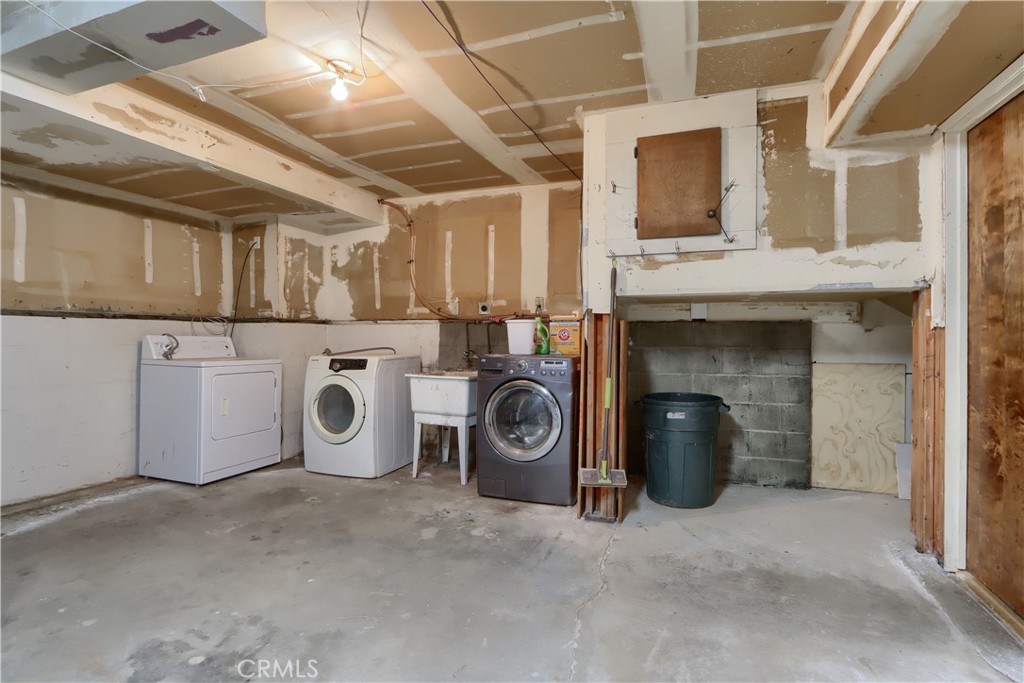 42896 E Country Club Dr, Oakhurst, CA 93644