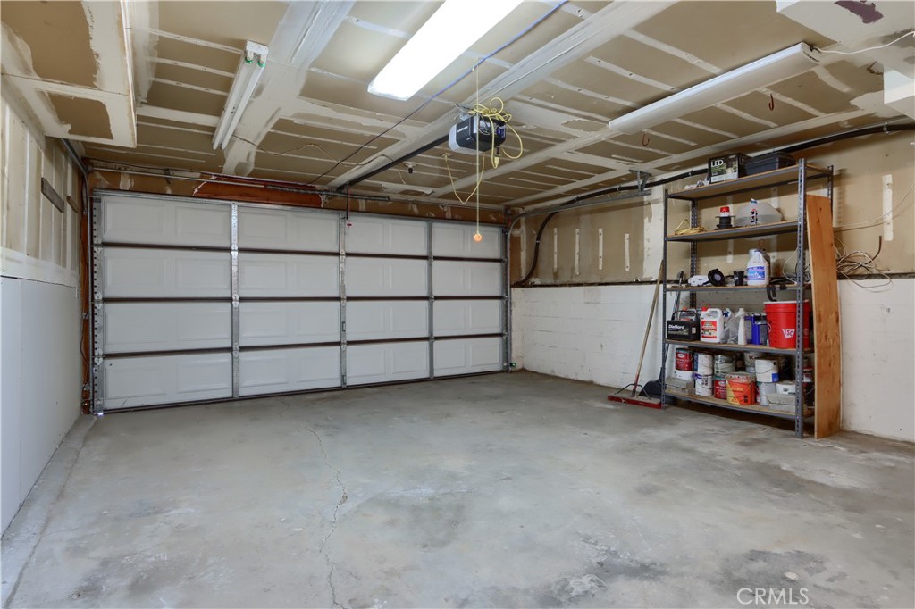 42896 E Country Club Dr, Oakhurst, CA 93644