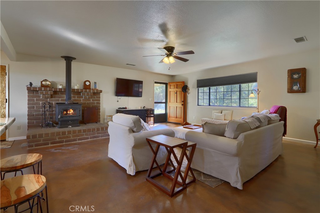 40410 Goldside Dr, Oakhurst, CA 93644