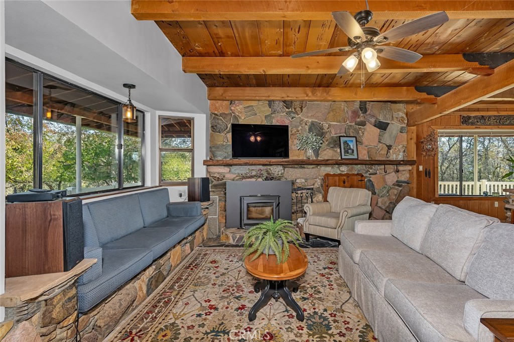 47515 Road 620, Oakhurst, CA 93644