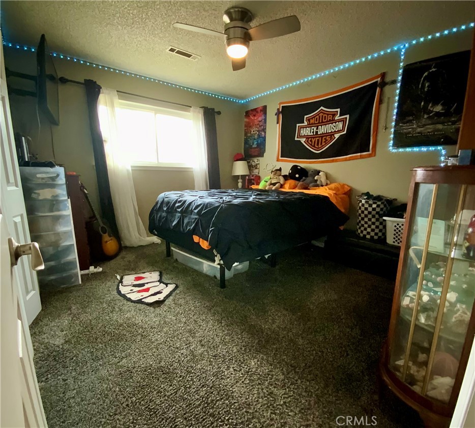 48833 Rock Point Rd, Oakhurst, CA 93644