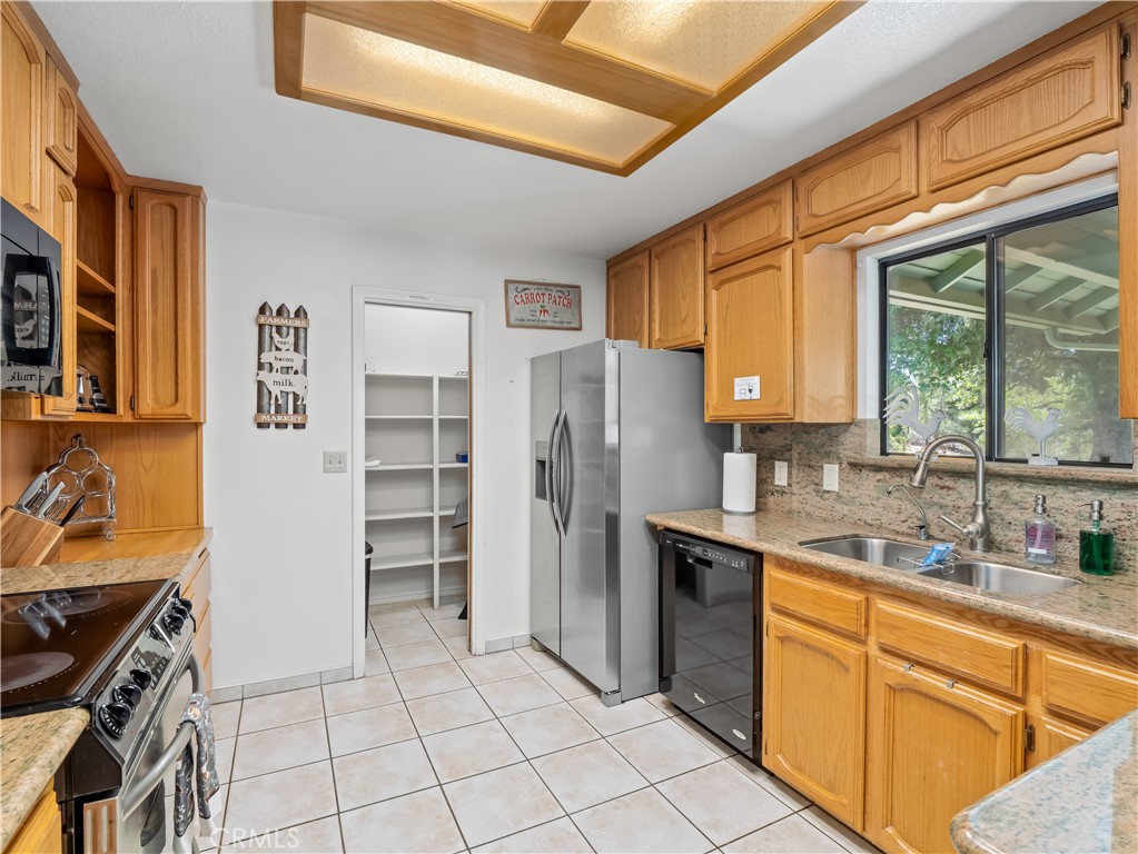 52092 Road 423, Oakhurst, CA 93644