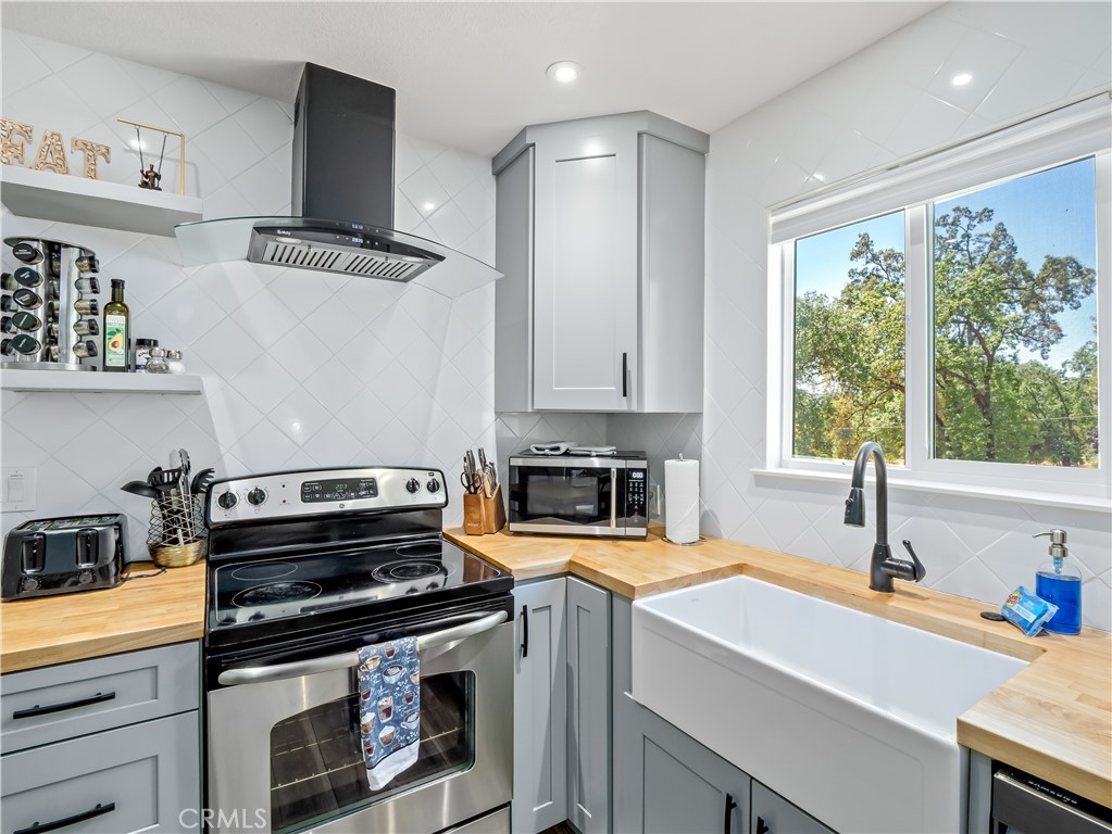 52092 Road 423, Oakhurst, CA 93644