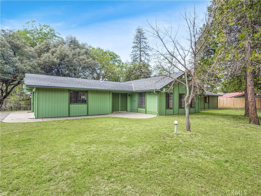 52092 Road 423, Oakhurst, CA 93644