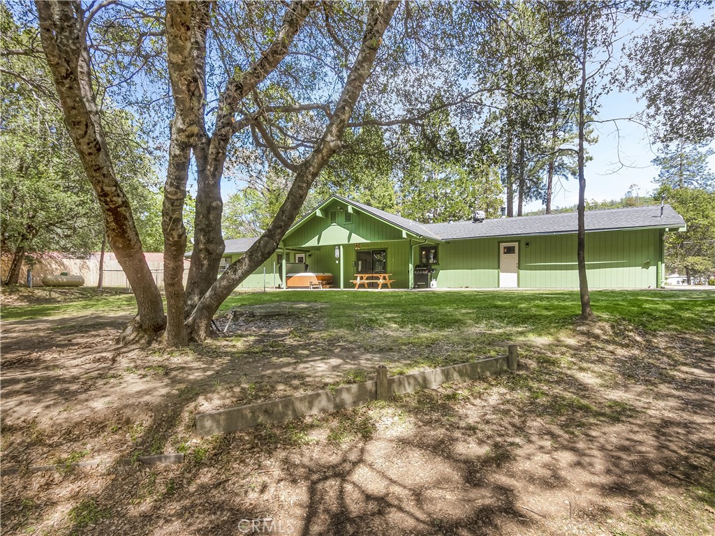 52092 Road 423, Oakhurst, CA 93644