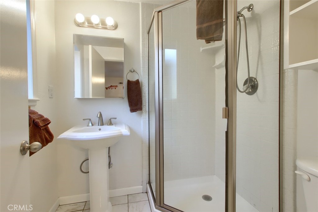 42583 Shady Ln, Oakhurst, CA 93644