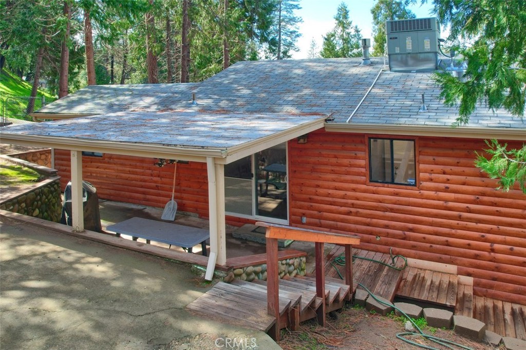 42583 Shady Ln, Oakhurst, CA 93644