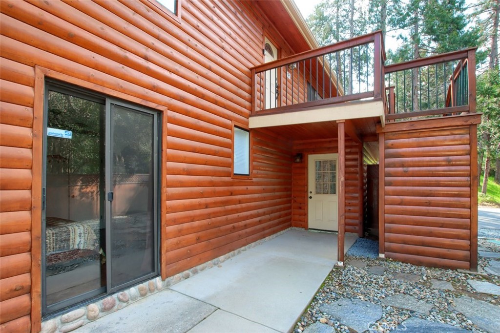 42583 Shady Ln, Oakhurst, CA 93644