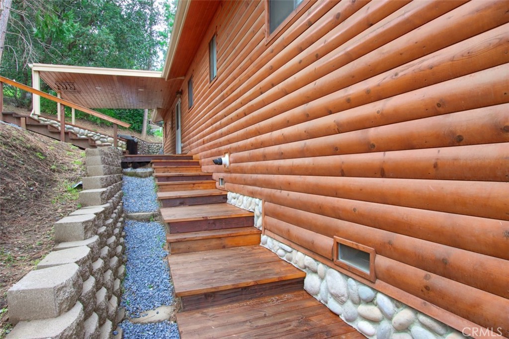 42583 Shady Ln, Oakhurst, CA 93644