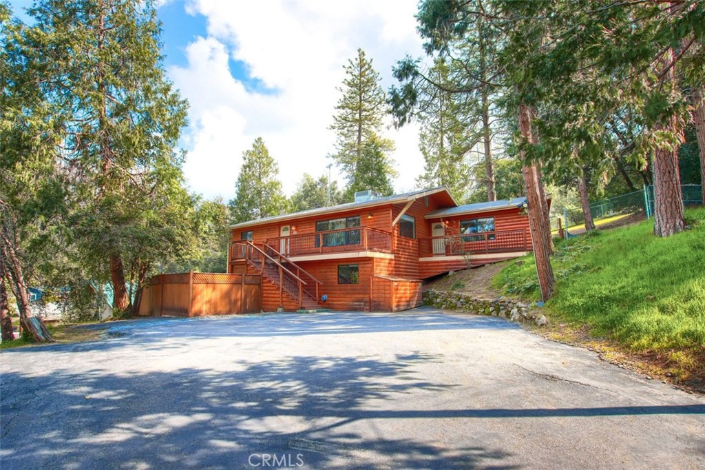 42583 Shady Ln, Oakhurst, CA 93644
