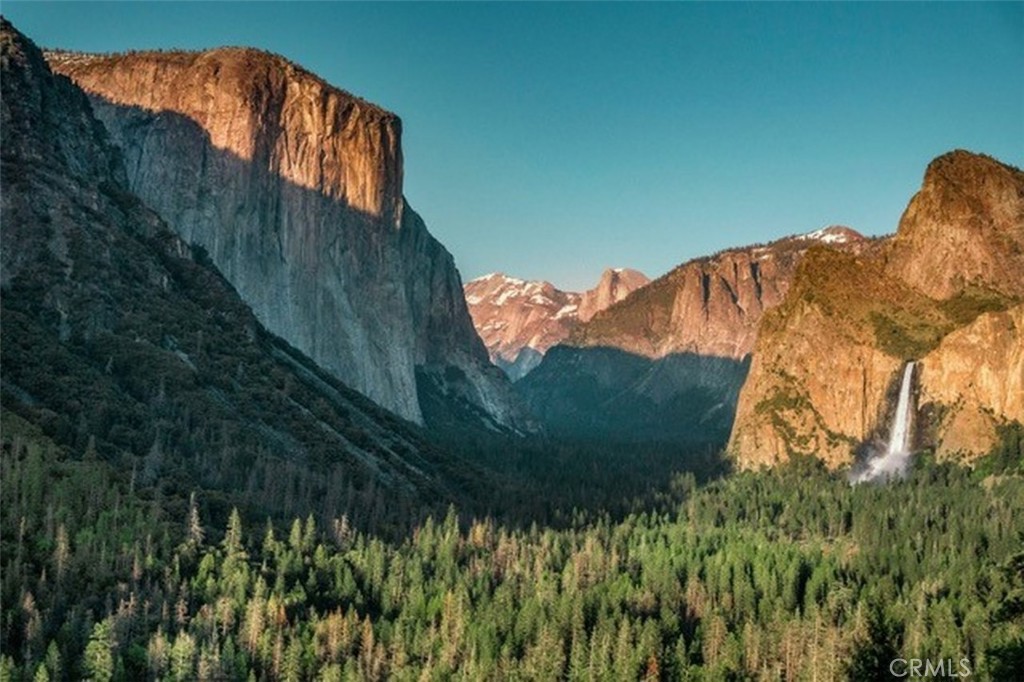 42583 Shady Ln, Oakhurst, CA 93644