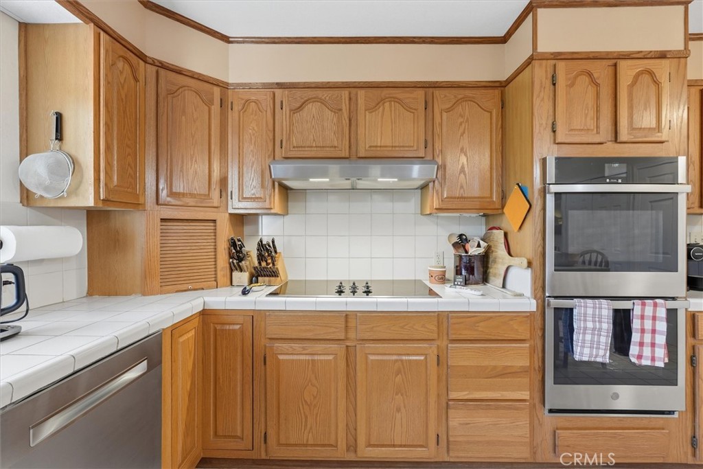 39309 Forest Park Ln, Oakhurst, CA 93644