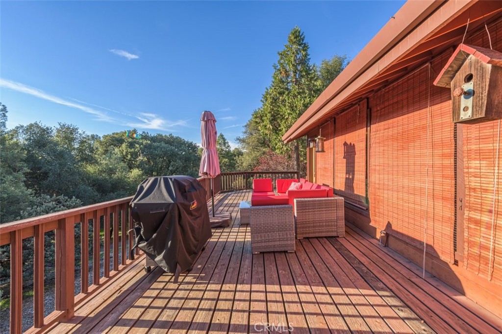 42203 Oak Ln, Oakhurst, CA 93644