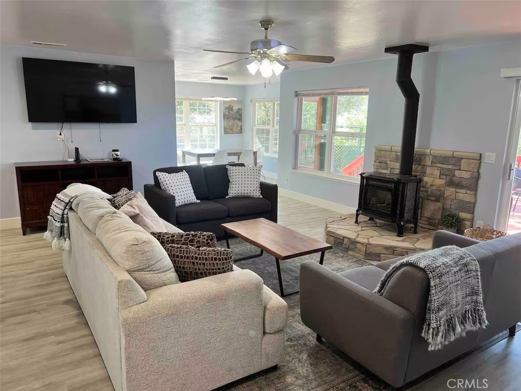 40202 Hillsborough Loop, Oakhurst, CA 93644