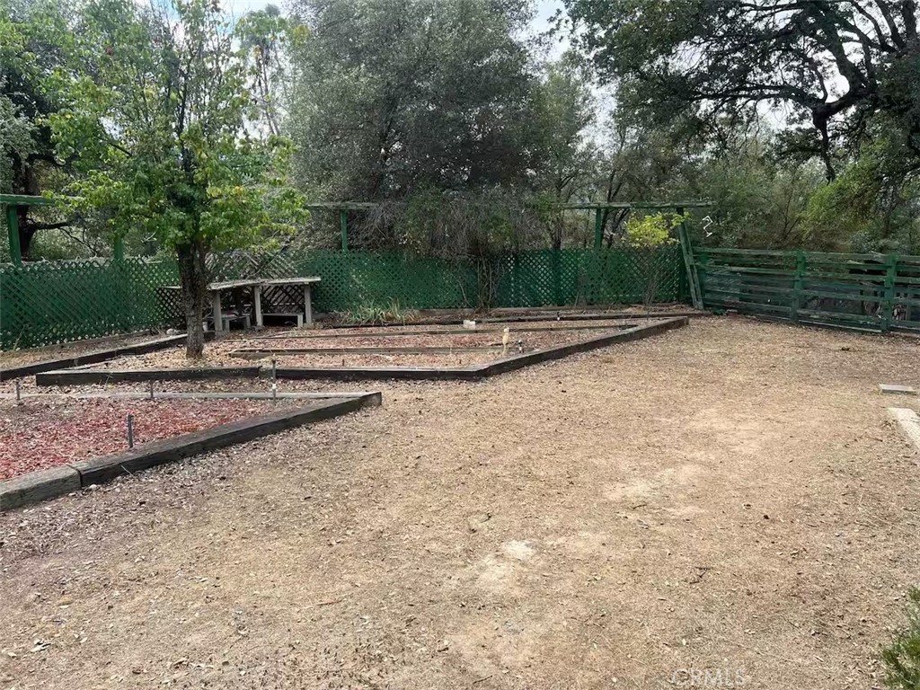 40202 Hillsborough Loop, Oakhurst, CA 93644