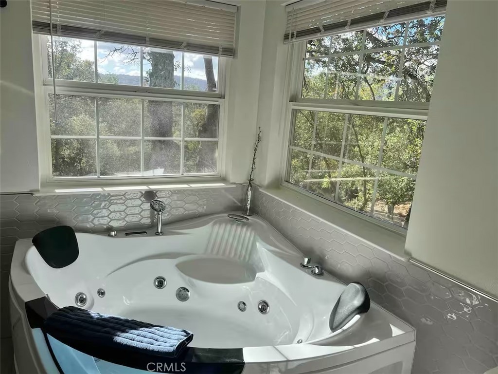 40202 Hillsborough Loop, Oakhurst, CA 93644