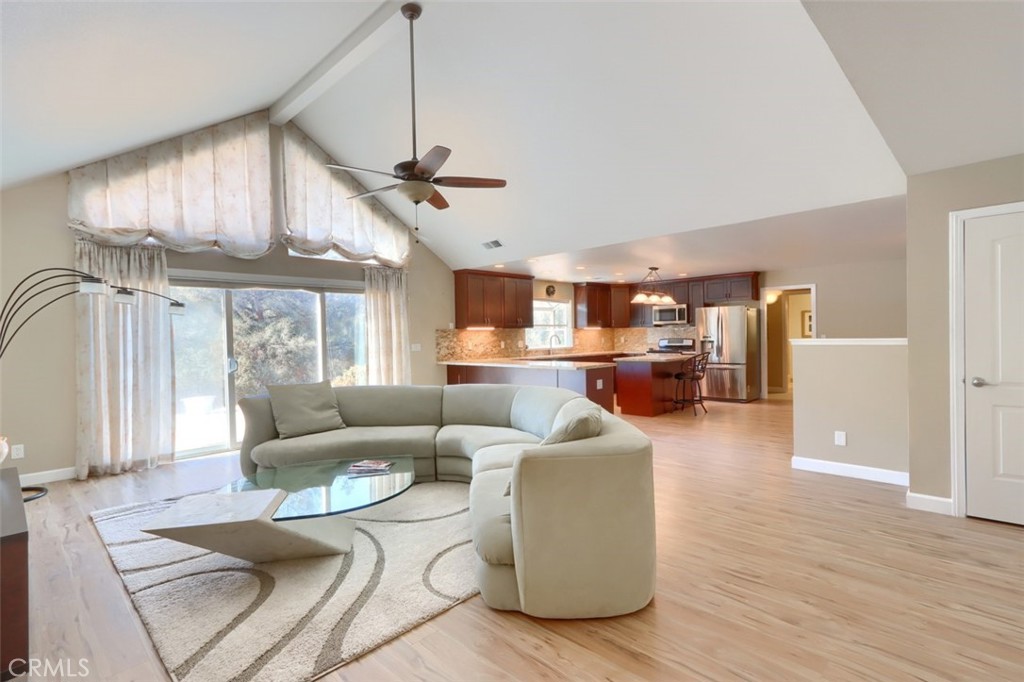 38788 Goldenrod Ln, Oakhurst, CA 93644