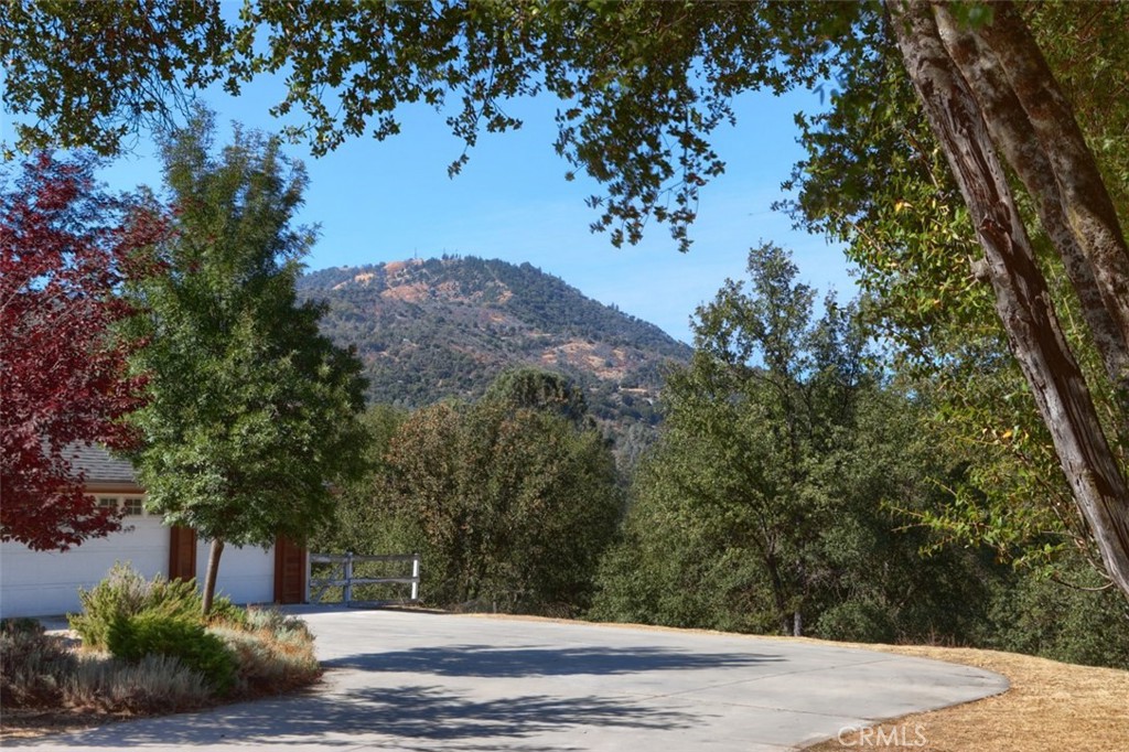 38788 Goldenrod Ln, Oakhurst, CA 93644