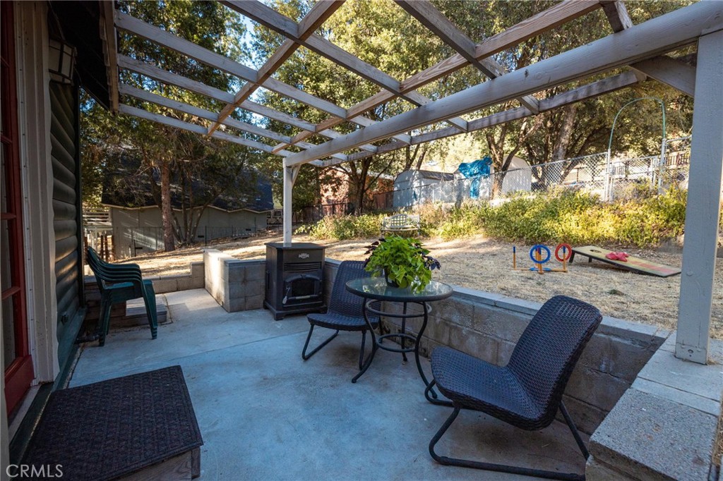 43207 West Sugar Pine Dr, Oakhurst, CA 93644