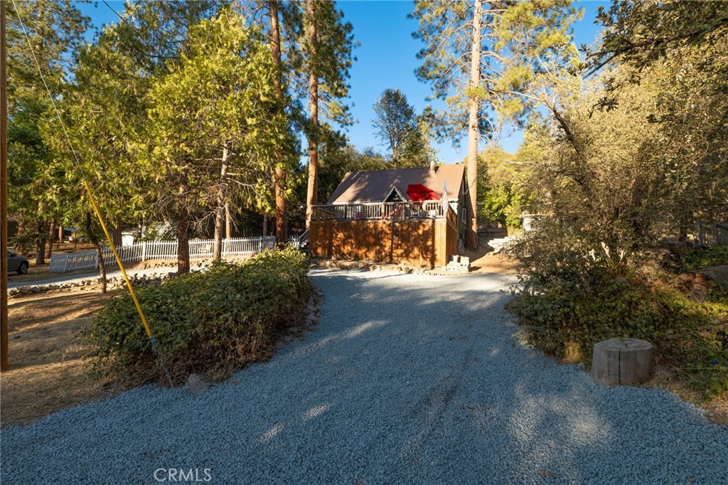 43207 West Sugar Pine Dr, Oakhurst, CA 93644