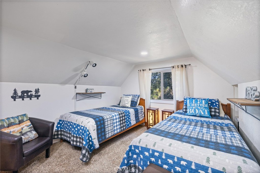 43207 West Sugar Pine Dr, Oakhurst, CA 93644