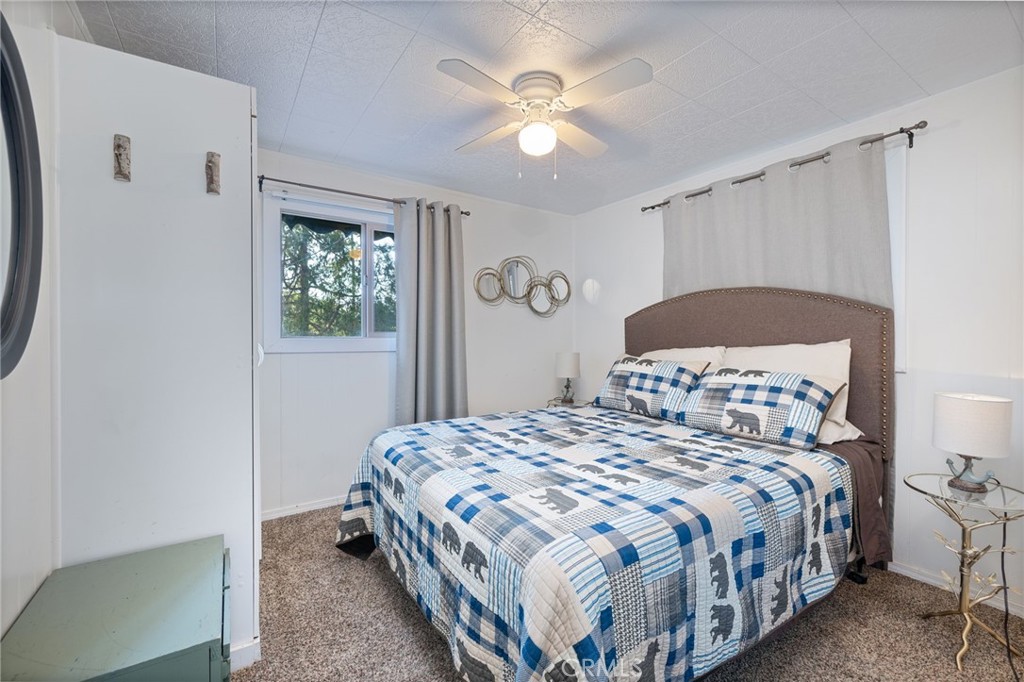 43207 West Sugar Pine Dr, Oakhurst, CA 93644