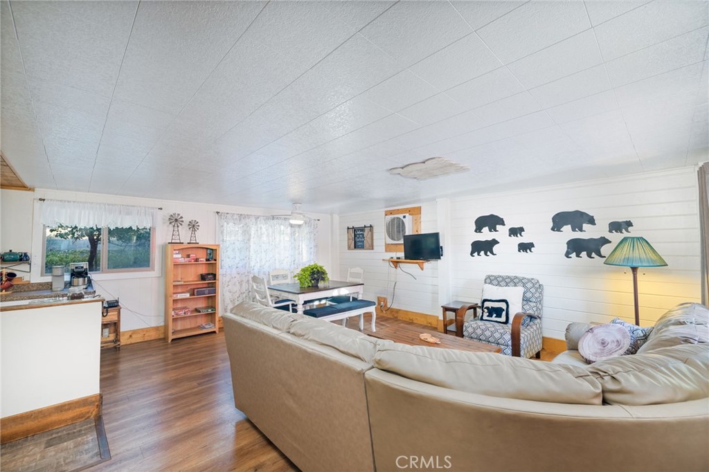 43207 West Sugar Pine Dr, Oakhurst, CA 93644