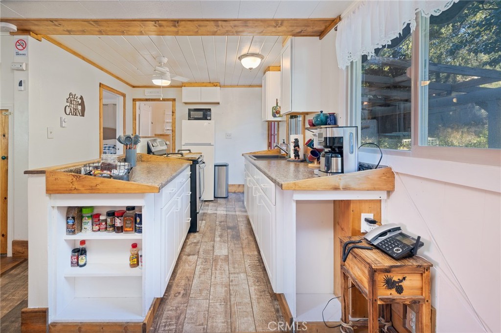 43207 West Sugar Pine Dr, Oakhurst, CA 93644