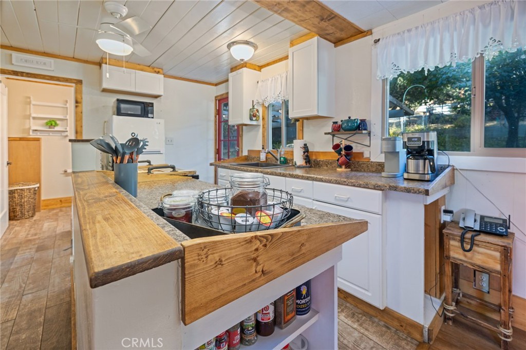 43207 West Sugar Pine Dr, Oakhurst, CA 93644