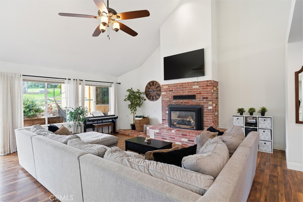 40484 Goldside Dr, Oakhurst, CA 93644