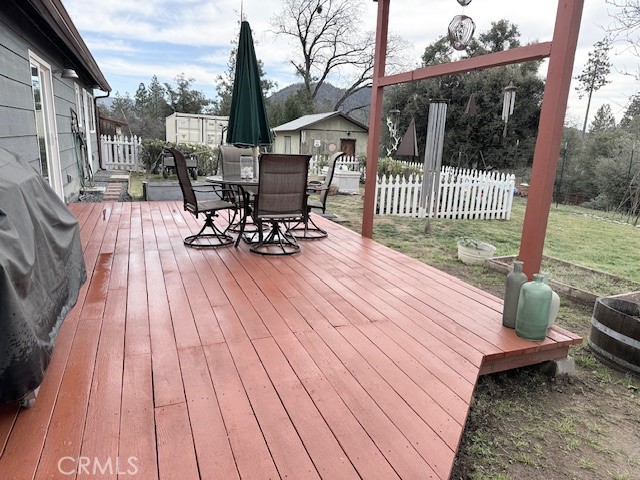 39468 Summit Dr, Oakhurst, CA 93644