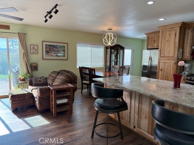 39468 Summit Dr, Oakhurst, CA 93644