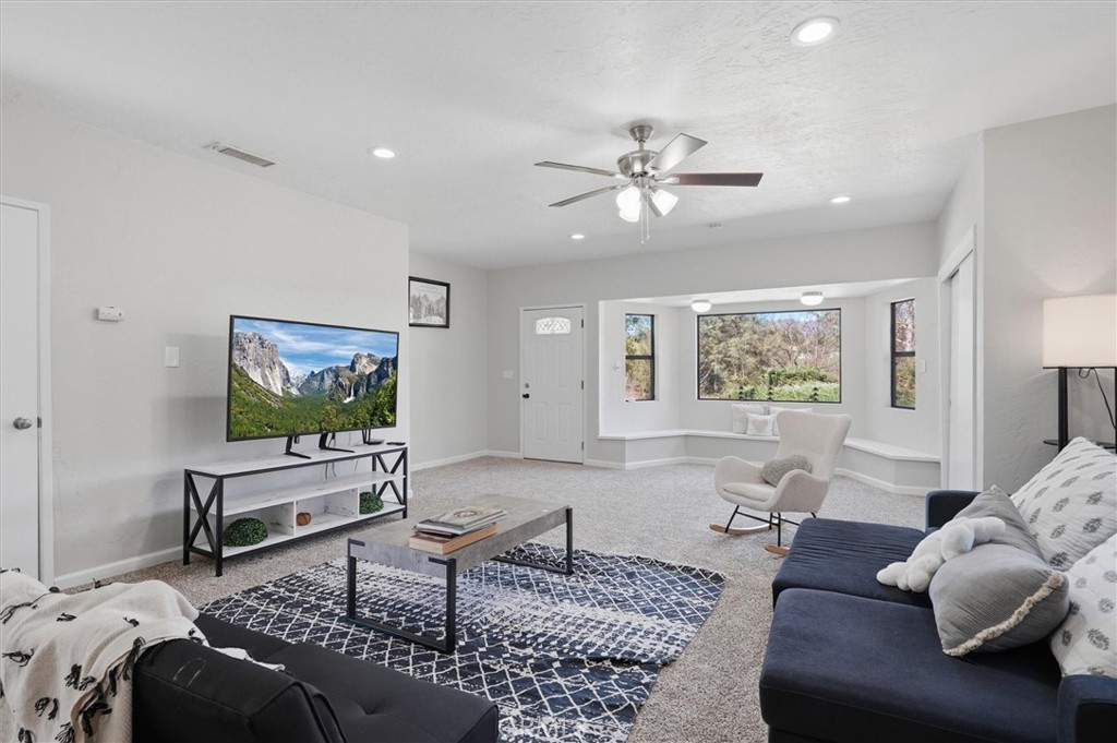 45430 Lauri, Oakhurst, CA 93644