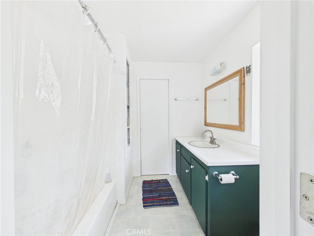 37777 China Creek Rd, Oakhurst, CA 93644