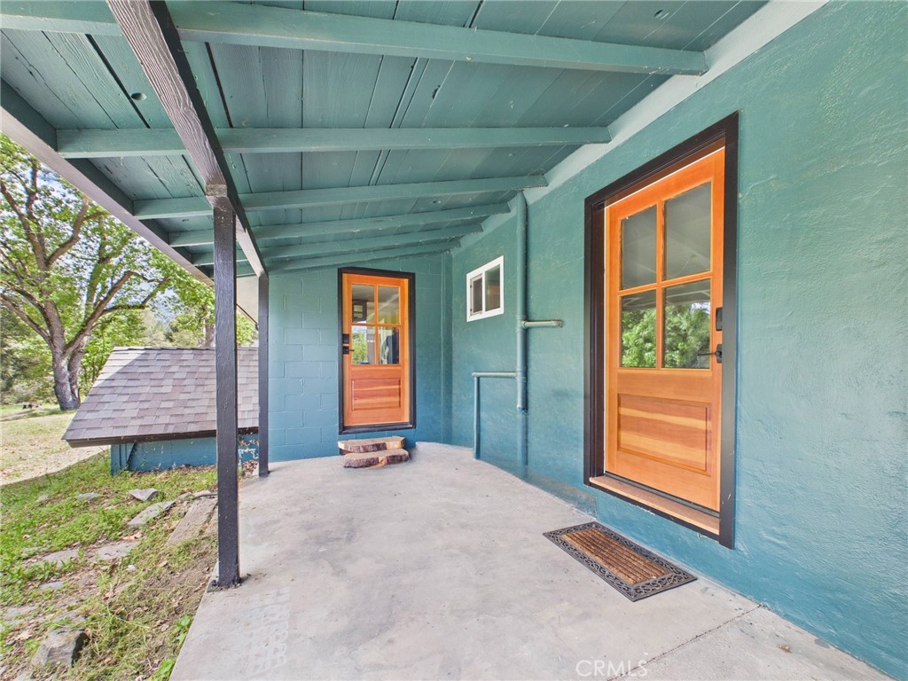 37777 China Creek Rd, Oakhurst, CA 93644