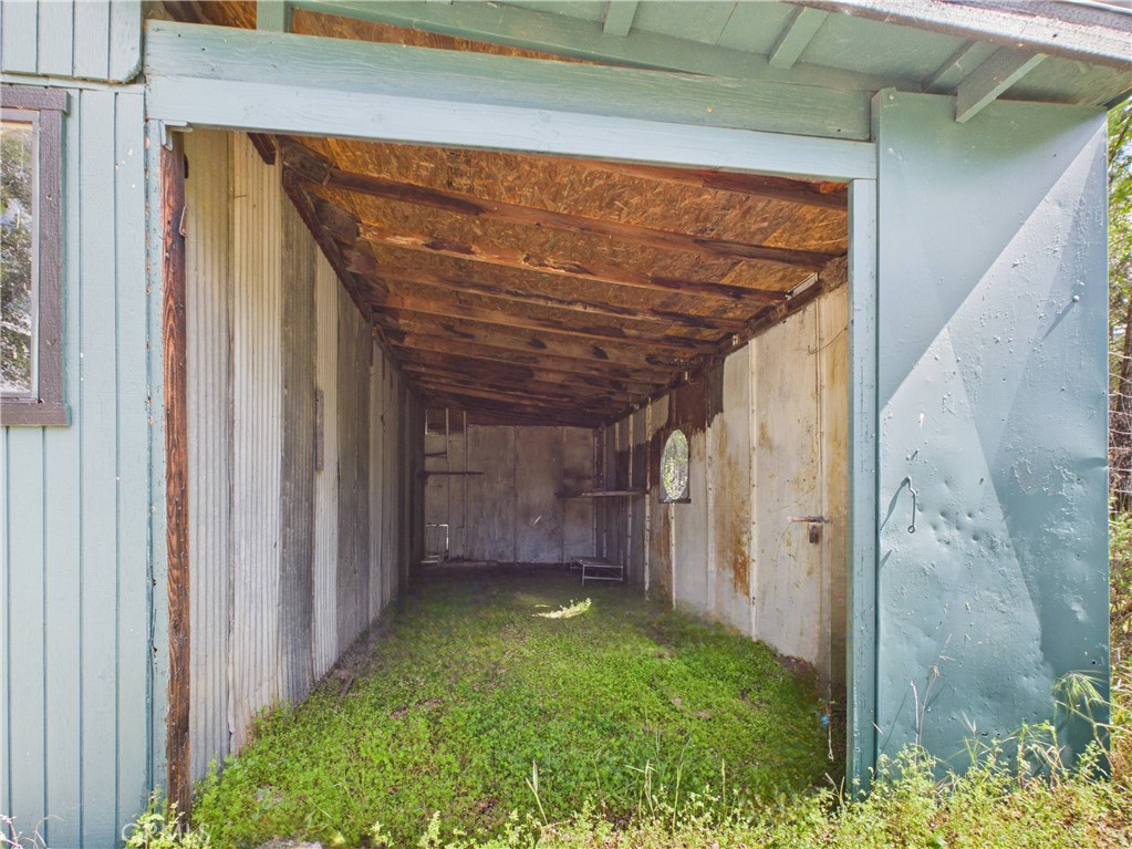 37777 China Creek Rd, Oakhurst, CA 93644