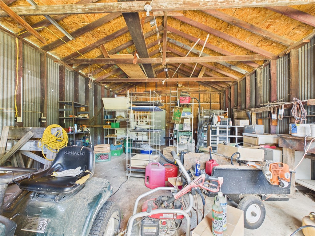 37777 China Creek Rd, Oakhurst, CA 93644