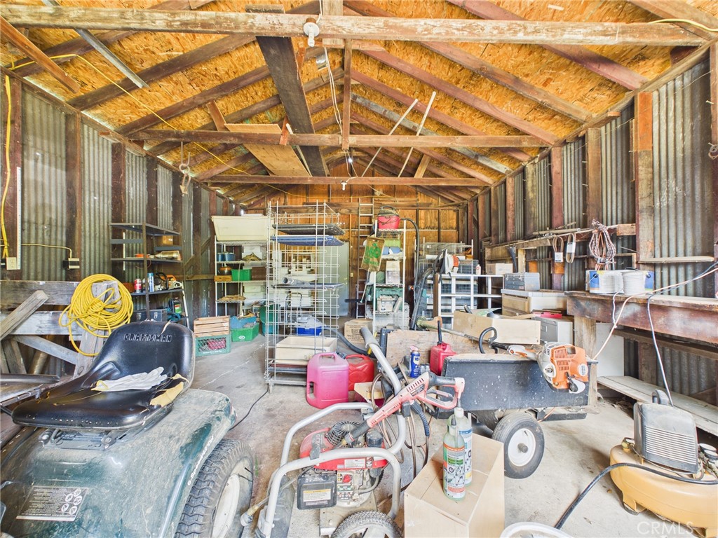 37777 China Creek Rd, Oakhurst, CA 93644